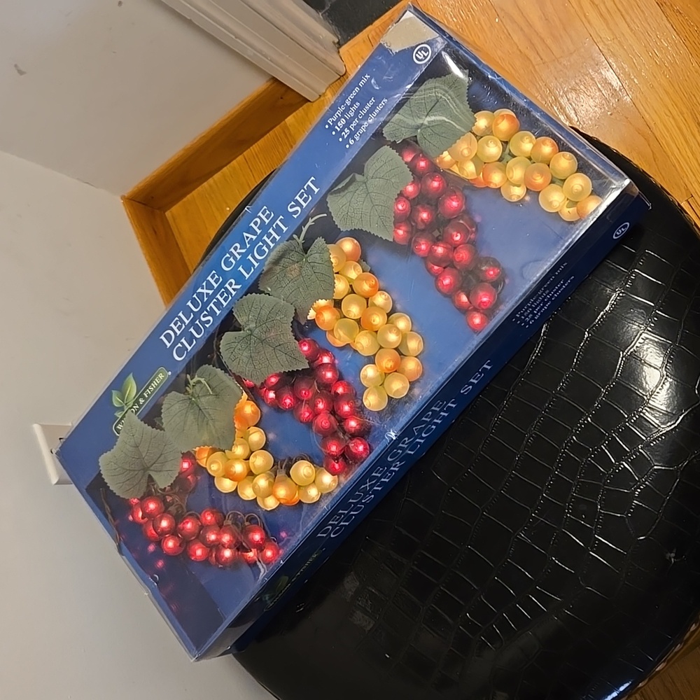Lighted grape cluster